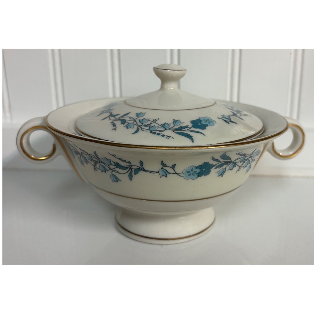 Theodore Haviland New York Clinton Covered Vegetable Bowl Tureen Blue Floral